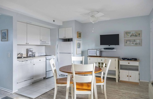 Napeague Apartment | My Amity 1BR Beachside Home | Tennis+Pool+WiFi+PKG