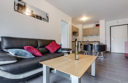 Esplanade Condo | My apartment is located on the peninsula malraux in a new building.