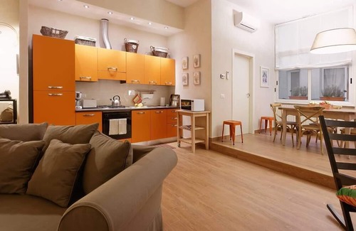 Santa Croce Apartment | MY FLORENCE HOME SANTA CROCE: the lovely oasis of calm away from the crowds