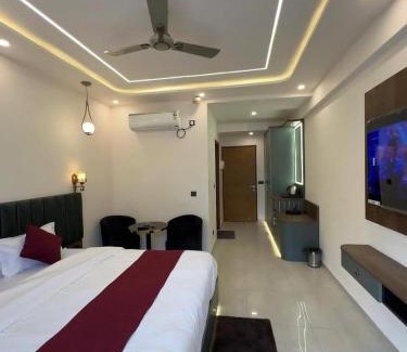 Mohangarh Apartment | My Guest Stay at Omaxe Hazratganj