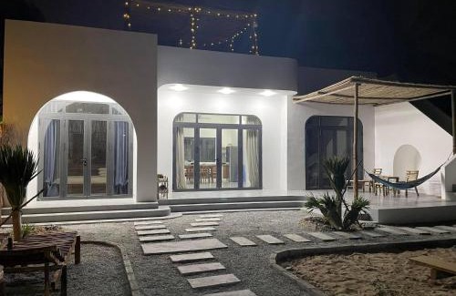 Ninh Hai House | My Hoa Oceanfront Home