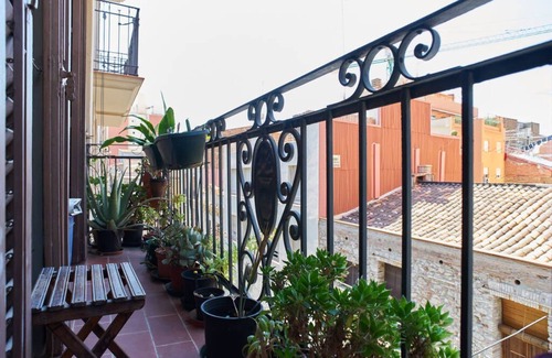 La Bordeta Apartment | My Home In Barcelona - 10% family discount