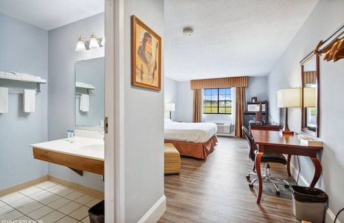 Mooresville Hotel | My Hometown Inn