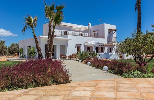 Es Canar Villa | My Rental Homes - Villa Violet with beautiful pool, gym room equipped