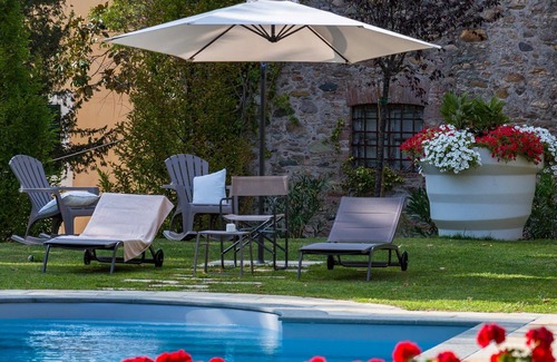 Vorno Villa | My Rental Homes - Villa Vorno with a wonderful garden and a private swimming pool