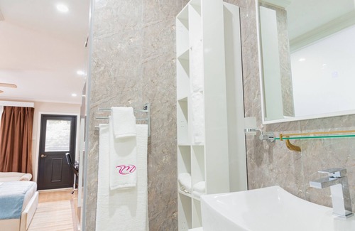 Colonarie Hotel | Myah's Luxury Suites Hotel
