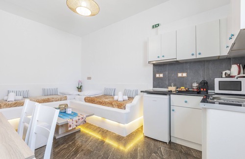 Ano Mera House | Mykonian Breeze