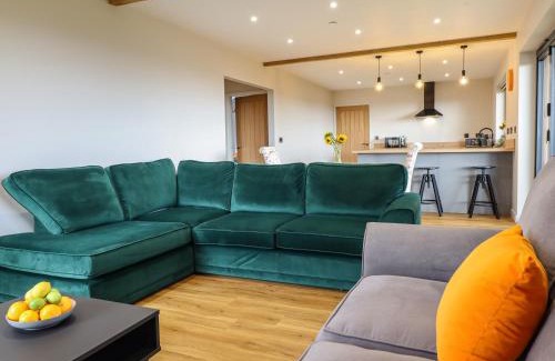 Llanfyllin House | Mynydd Y Glyn Lodge