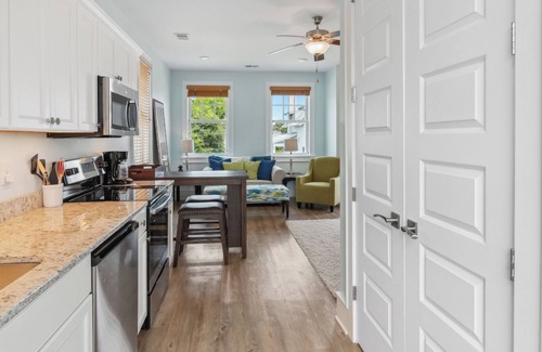 Historic Downtown Manteo Apartment | Myrtle's Retreat* Walk to Festival Park & Downtown