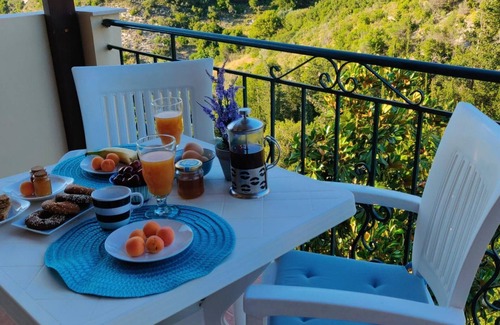Dhrakata Apartment | Myrtos Cottages Euterpi