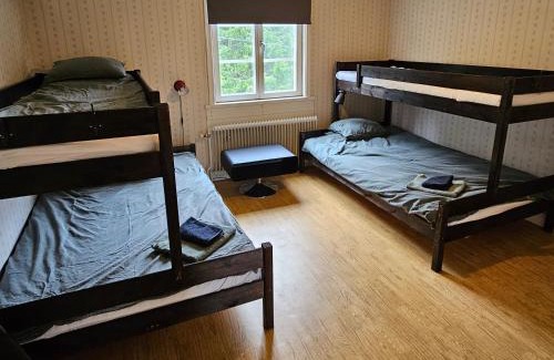 Are House | Mysigt hus med utsikt över fjäll och älv.