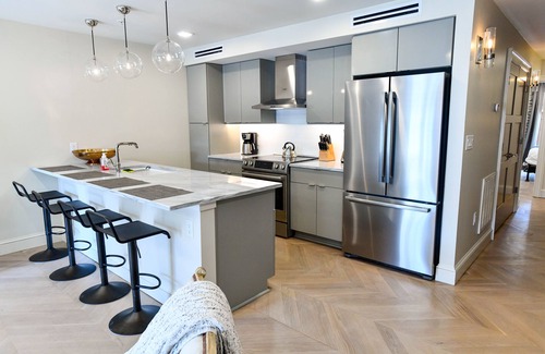 French Quarter Condo | MySouthernComfort "The Gabrielle" Large 3 bedroom FQ