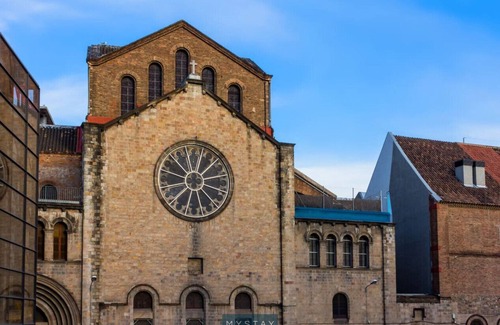 Montalegre e Padroso Apartment | MyStay - Casa Miná 2 | Double room in historic center