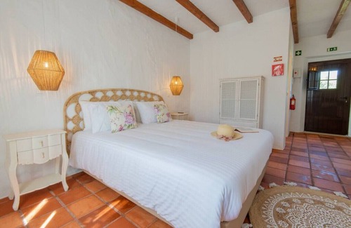 Sines Bed & Breakfast | MyStay - Herdade do Vale da Abelheira Flores bedroom