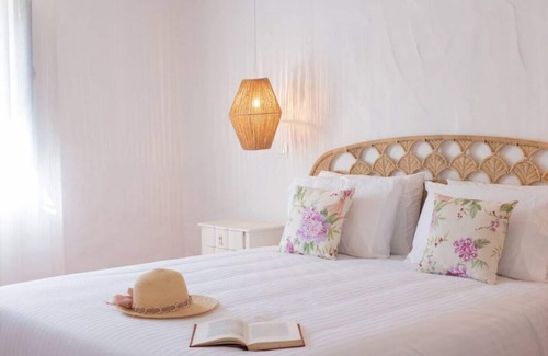 Sines Bed & Breakfast | MyStay - Herdade do Vale da Abelheira Flores bedroom