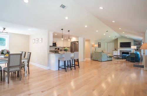 West Mystic House | Mystic Magnolia House - Magnificent rental