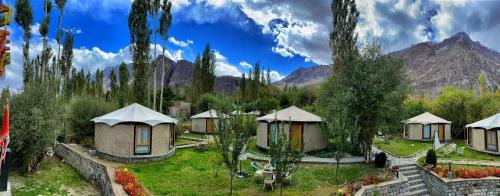 Hunder Hotel | Mystique meadows earth homes