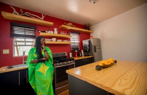 Charlestown Villa | Mzuri Quiet Retreat.3 minutes to beach