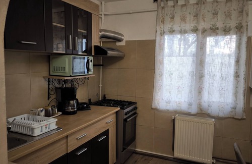 Iasi Apartment | N3 - XXL 3 bedrooms, 2 bathrooms kitchen, Internet/TV, bathtub, fully equipped