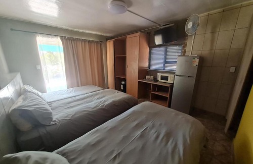 Kgetlengrivier House | N4 Guest Lodge