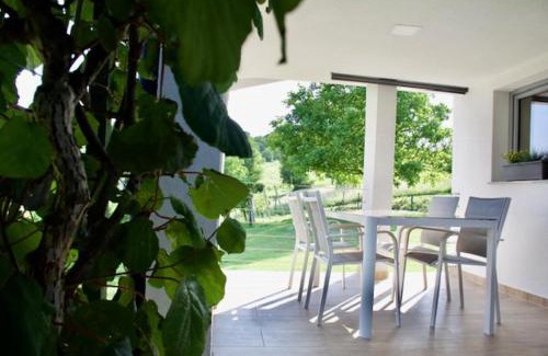 Tisina House | NA OFF