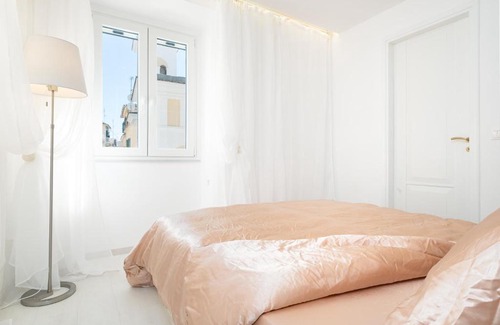 Old Town Apartment | Nadiona Suites Crystal & Gold