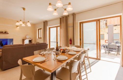 Nadur House | Nadurin, Large Villa 7 Bedrooms - 2 Pools