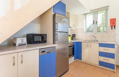 Kounopetra Villa | Nafsika Beach House - Three Bedroom Villa, Sleeps 7