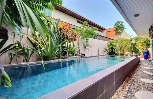 Papeete House | Nāhina room - City Center - Swimming Pool