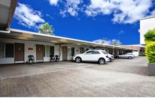 Nambour Hotel | Nambour Lodge Motel