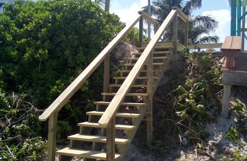 Bahama Palm Shores House | Nana's Cottage:A charmingly peaceful cottage right in the heart of Hope Town!