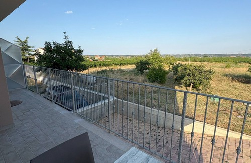 Pollutri Apartment | NANA'S HOUSE 1. Entire apartment surrounded by greenery and close to the sea