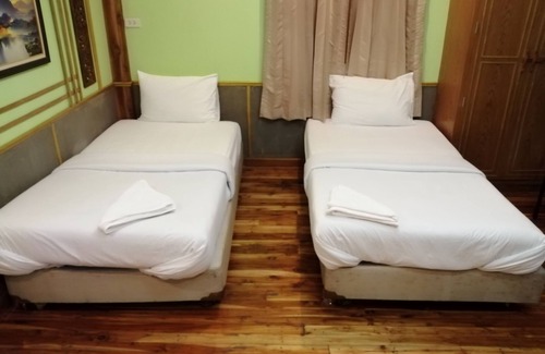 Phayuha Khirim House | Nang Phraya Resort