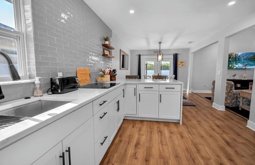 Willoughby Acres House | Naples 4 BR Home w/Screened Lanai - Near Beaches