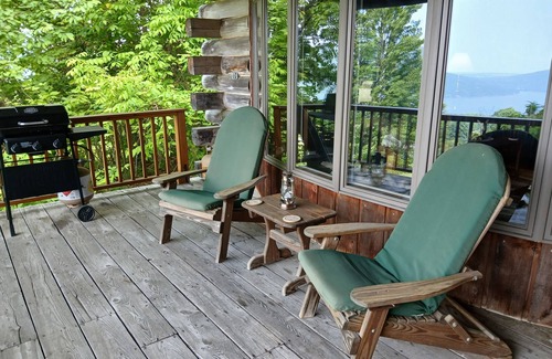 Naples Cabin | Naples, NY - Finger Lakes/Hemingway Log Cabin