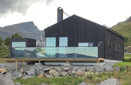 Flakstad House | Nappsholmen seaview - brand new