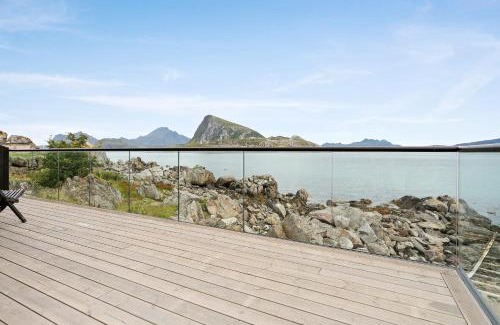 Flakstad House | Nappsholmen seaview - brand new