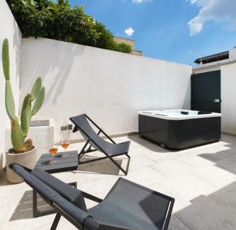 Tricase Apartment | Nara Apartments 1 - Private Jacuzzi
