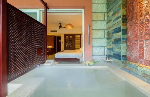 Baoting Li and Miao Autonomous County Resort | Narada Resort & Spa Qixian Mount