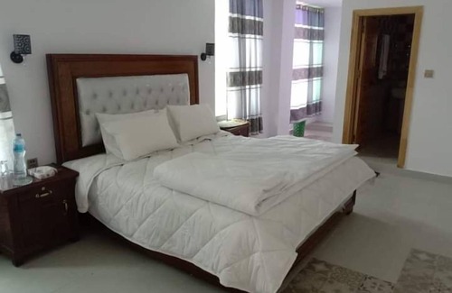 Mahandri Hotel | Naran Hills Hotel