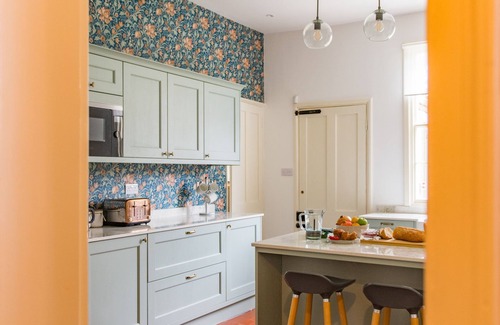 St Mary's Bay House | Nares House - a holiday let that sleeps 14 guests in 6 bedrooms