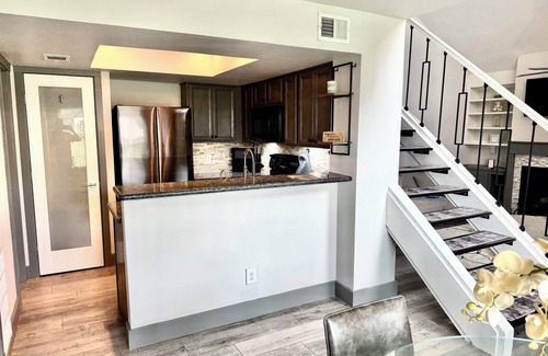 Clear Lake City House | NASA, Lake, and to the Moon 2-bedroom townhome