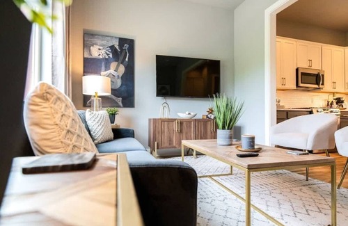 Haynes Area House | Nashville Getaway 2 Homes + Rooftop Oasis