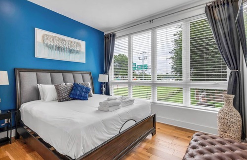 Inglewood Condo | Nashville Nights - Luxury Condo Close to Downtown