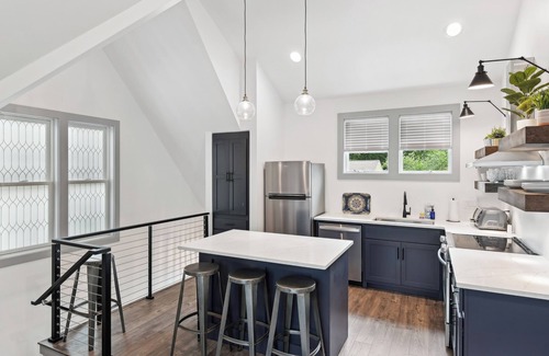 Woodland in Waverly Apartment | Nashville Vacation Rental Near Bridgestone Arena!