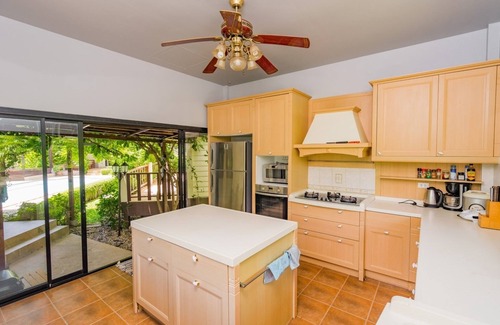Hua Thanon Villa | Natien Beach Villa (Near Lamai)