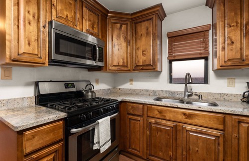 West Park House | Native Charm Adobe Guesthouse in Historic Old Town with wifi, AC, patio grill.