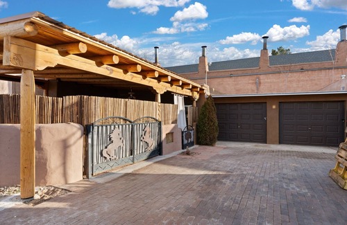 West Park House | Native Charm Adobe Guesthouse in Historic Old Town with wifi, AC, patio grill.
