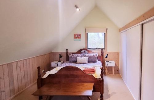 Gisborne House | Native Garden Retreat