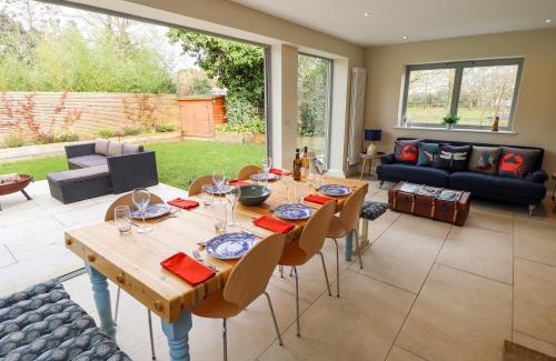 Syderstone House | Natterjacks